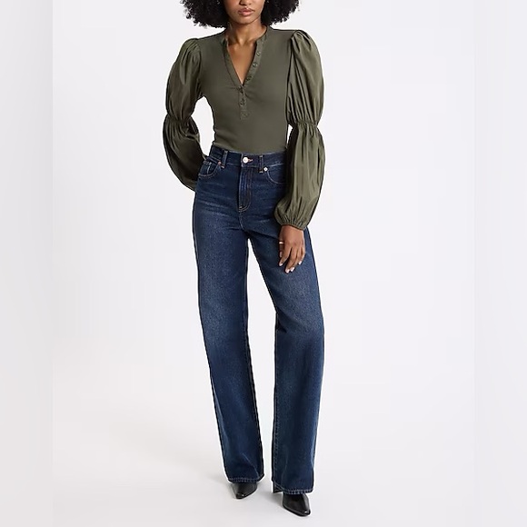 NWT Express V-Neck Long Puff Sleeve Henley Bodysuit Size Medium - Picture 4 of 9